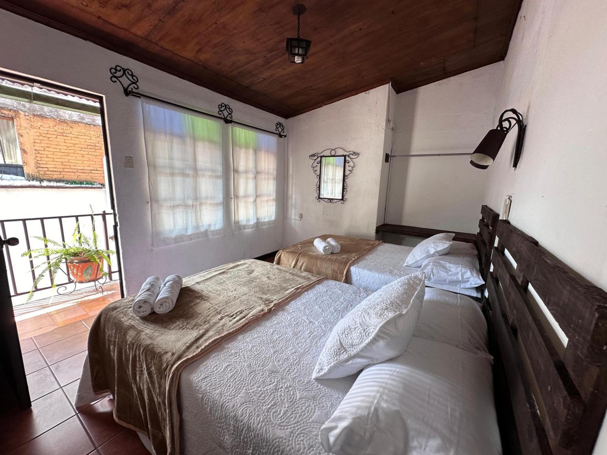 Hotel Casa Blanca Guatemala 2*